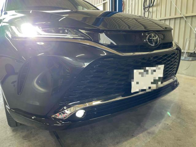 トヨタ　ハリアーハイブリッド　AXUH80　80ハリアー　グリル交換　PHEVグリル交換　ナイトシェード