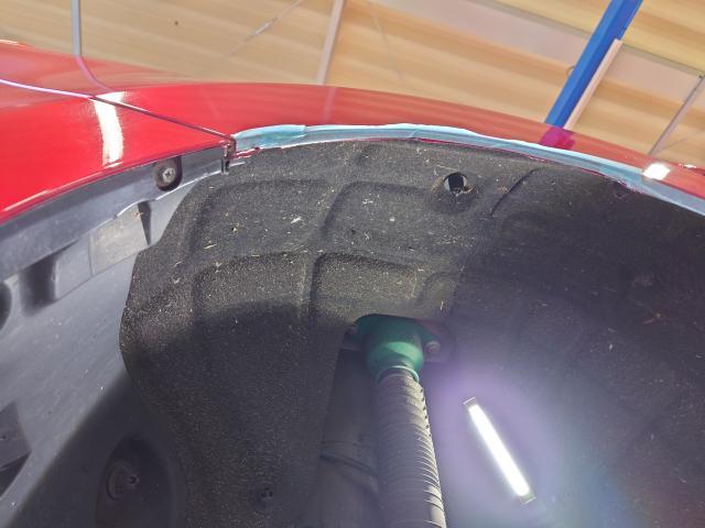 マツダ　アテンザワゴン　リア爪カット