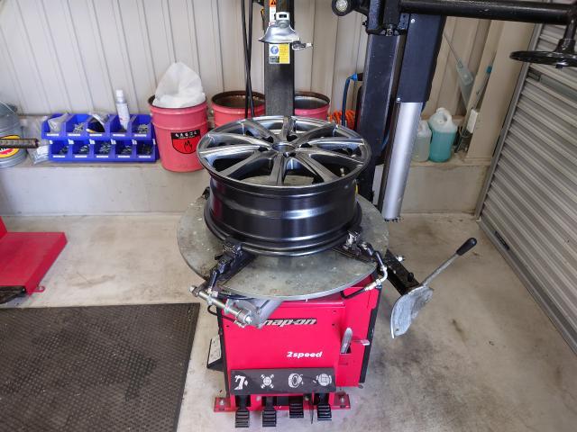 ホンダ　オデッセイハイブリッド　スタッドレスタイヤ交換