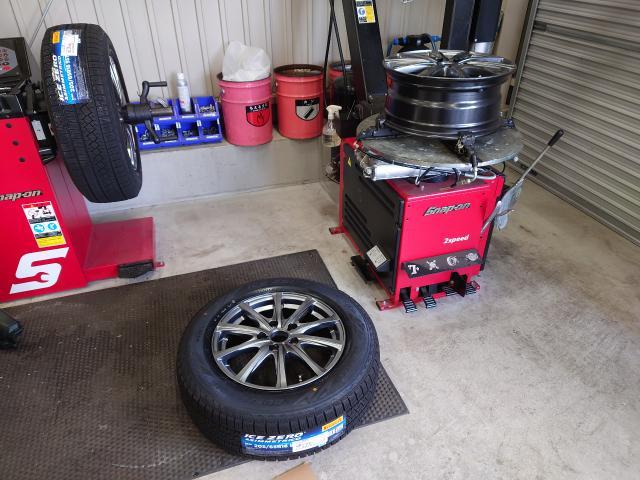 ホンダ　オデッセイハイブリッド　スタッドレスタイヤ交換