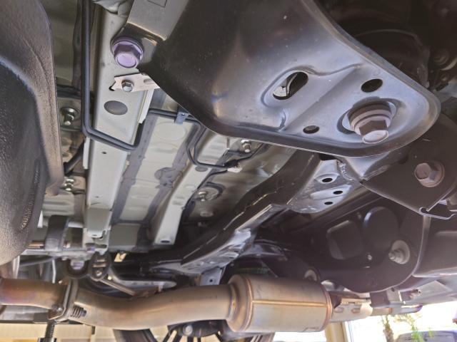 トヨタ　アルファード　サスペンション・足回りパーツ取付