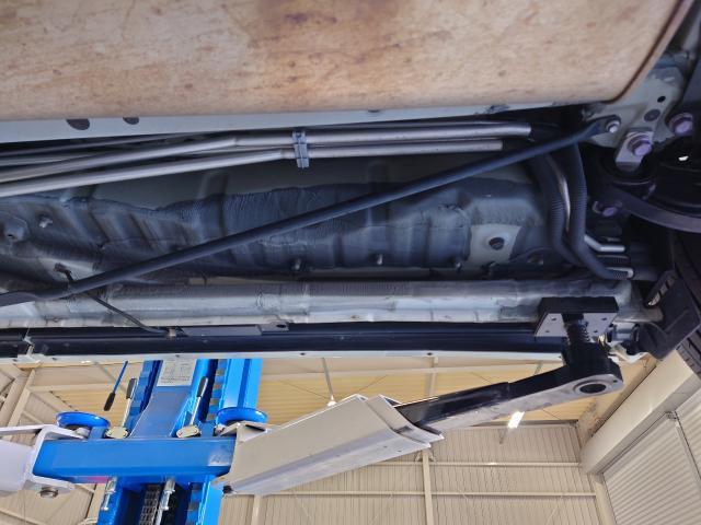 トヨタ　アルファード　サスペンション・足回りパーツ取付