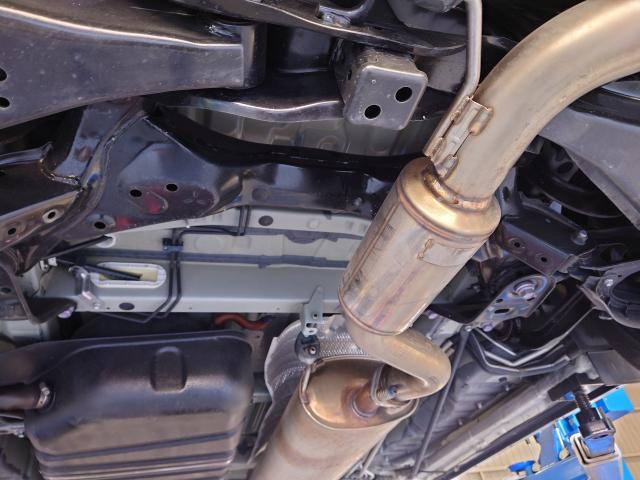 トヨタ　アルファード　サスペンション・足回りパーツ取付