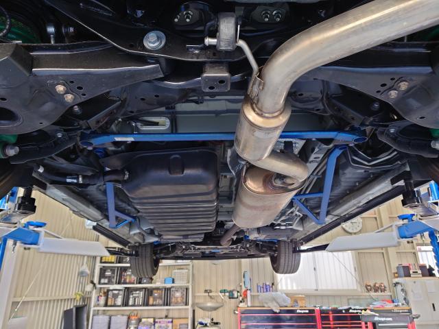 トヨタ　アルファード　サスペンション・足回りパーツ取付