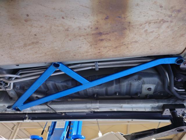 トヨタ　アルファード　サスペンション・足回りパーツ取付