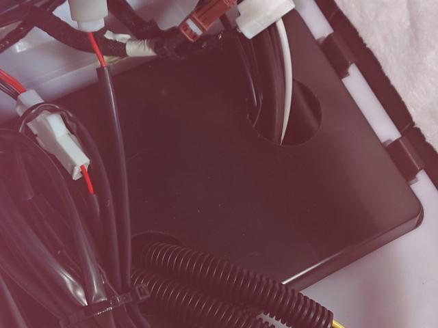 トヨタ　アルファード　センターコンソール交換　内装品取付