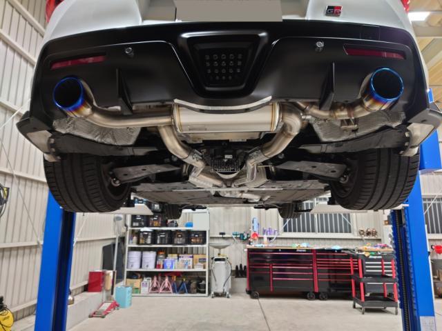 部品持ち込み　トヨタ　GRスープラ　HKSマフラー交換　吸排気系パーツ取付