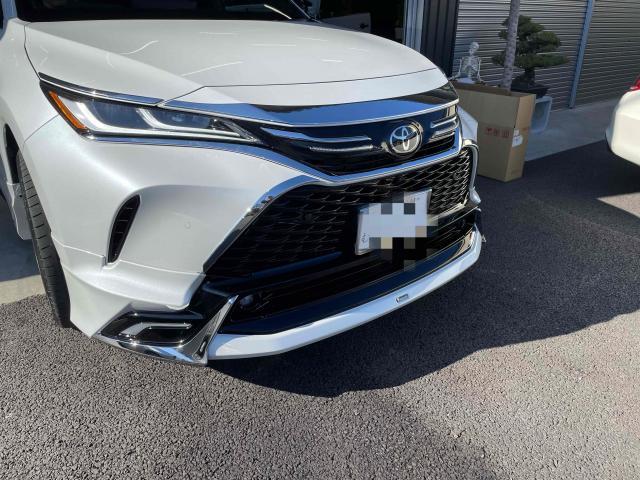 トヨタ　　80ハリアー　AXUH80　グリル交換　PHEVグリル　モデリスタ脱着　バンパーリテーナー取付不良　フェンダーとバンパー隙間