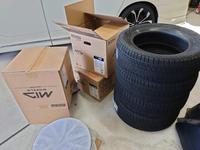 スタッドレスタイヤ交換の作業実績4