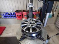 スタッドレスタイヤ交換の作業実績3