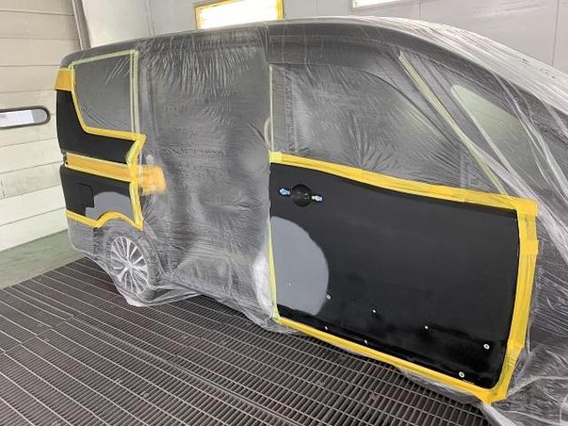 日産　セレナ　鈑金修理①