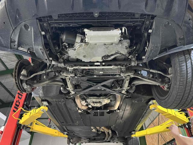 ポルシェ　マカン　GTS　車検　整備　デント修理　ブレーキローター交換　ブレーキ鳴き　オイル交換　エレメント交換　愛知　一宮　岐阜　稲沢　江南　名古屋
