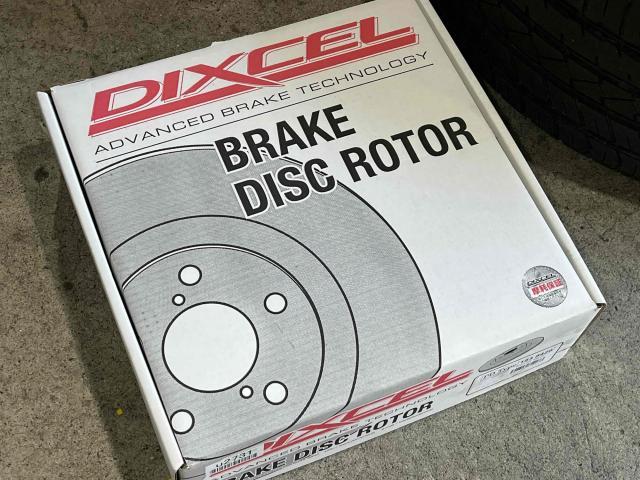 ポルシェ　マカン　GTS　車検　整備　デント修理　ブレーキローター交換　ブレーキ鳴き　オイル交換　エレメント交換　愛知　一宮　岐阜　稲沢　江南　名古屋
