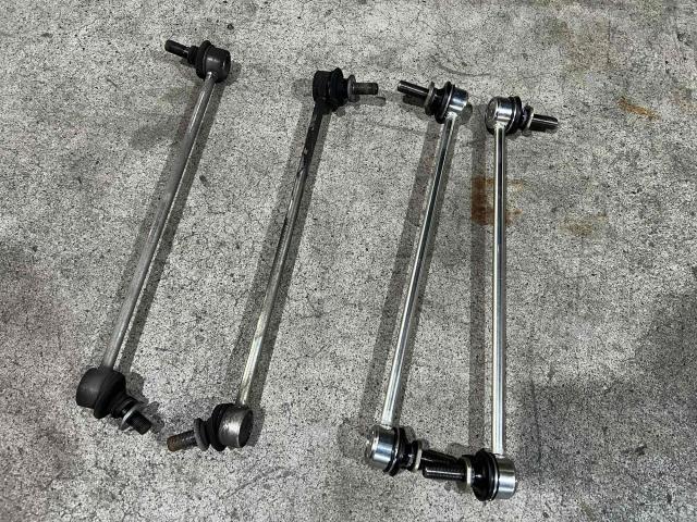 トヨタ　プリウス　車検　整備　オイル交換　ブレーキオイル交換　エアコンフィルター交換　バッテリー交換　愛知　一宮　岐阜　稲沢　江南　名古屋