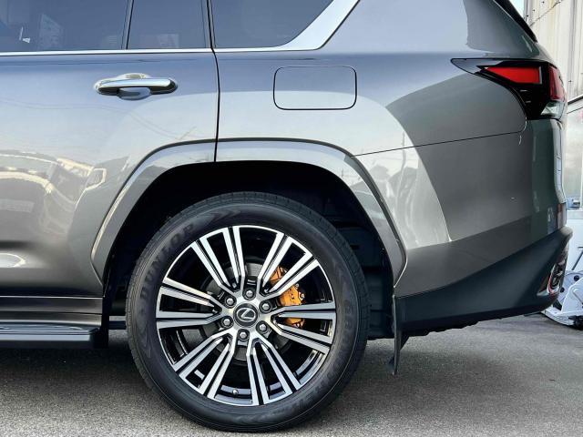 レクサス　LX600　保険修理　板金塗装　ドア交換　クォーター修理　NA3セラミックコーティング　ガラスコーティング　愛知　一宮　岐阜　稲沢　江南　名古屋　ポリッシュ　研磨