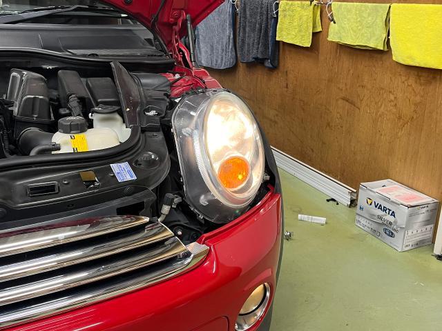 ミニ　SU16　ヘッドライトバルブ交換　輸入車部品交換　輸入車メンテナンス　愛知県西尾市　輸入車大歓迎