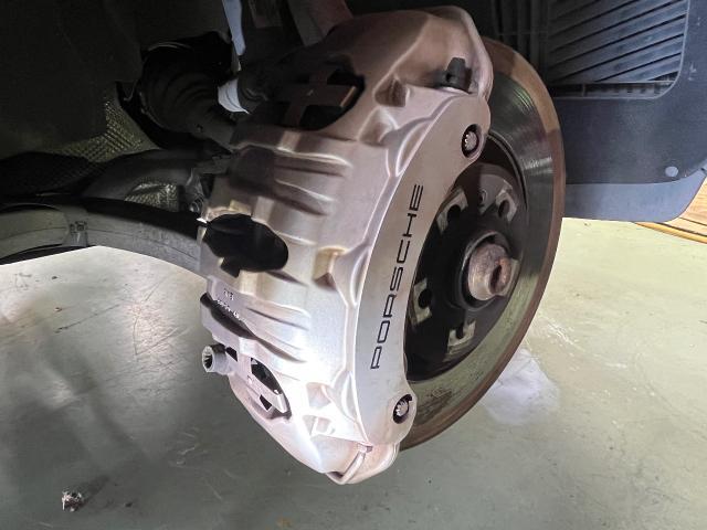 ポルシェ　マカン　塗装　キャリパー塗装　錆落とし　ヘッドライトクリア塗装　愛知県西尾市　