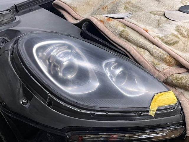 ポルシェ　マカン　塗装　キャリパー塗装　錆落とし　ヘッドライトクリア塗装　愛知県西尾市　