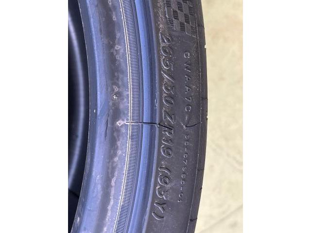 ホンダ　シビック タイプR　タイヤ交換　FL5　265/30r19　愛知県西尾市　タイヤパンク　レッカー依頼　レンタカー　