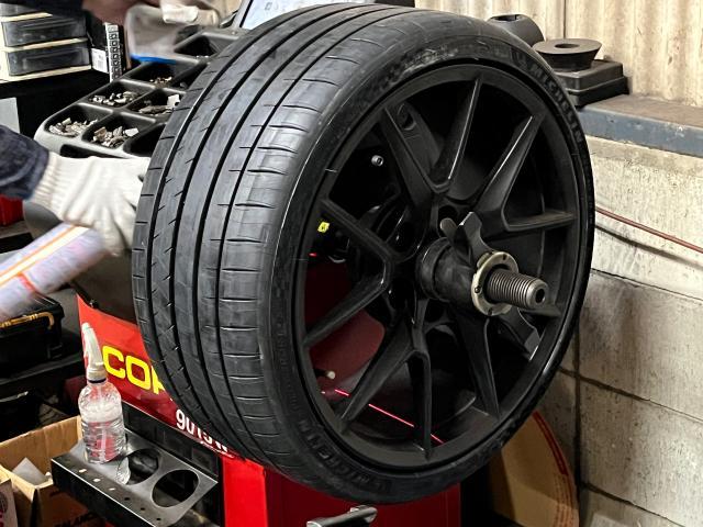 ホンダ　シビック タイプR　タイヤ交換　FL5　265/30r19　愛知県西尾市　タイヤパンク　レッカー依頼　レンタカー　