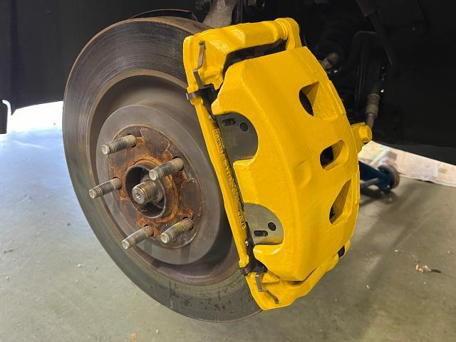 フォード　エクスプローラー　塗装　キャリパー塗装　錆落とし　愛知県西尾市　輸入車大歓迎　輸入車整備受付　