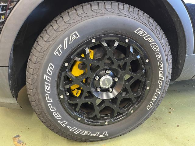 フォード　エクスプローラー　塗装　キャリパー塗装　錆落とし　愛知県西尾市　輸入車大歓迎　輸入車整備受付　