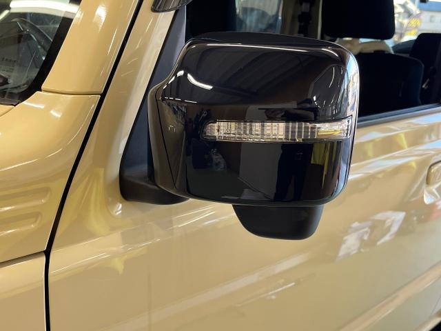 スズキ　ジムニー　ミラー交換　JB64W　ドアミラーカバー交換　ドアミラーレンズ交換　ドアミラーウィンカー取替　レッカー依頼