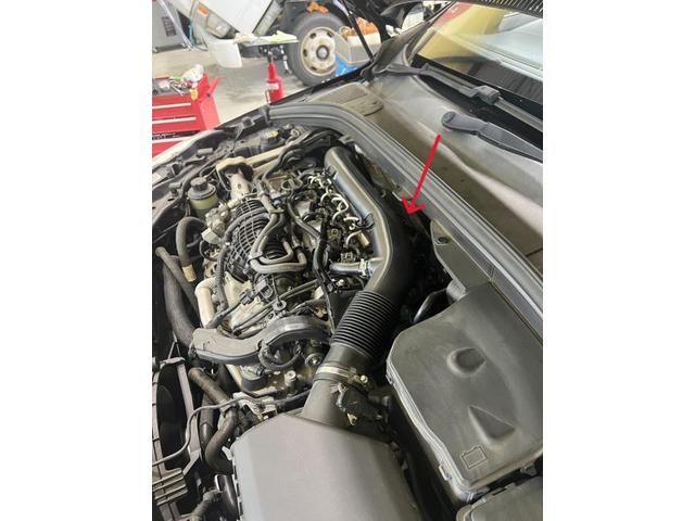 ボルボ　XC60　チェックランプ点灯　ＶＯＬＶＯ　スウェーデン　チェックランプ　警告灯　ウォーニングランプ　テルテール　点灯　ランプ　ラムダセンサー　O2センサー　故障　振動　岐阜市　瑞穂市　大垣市　羽島市　認証工場　ステディーオート