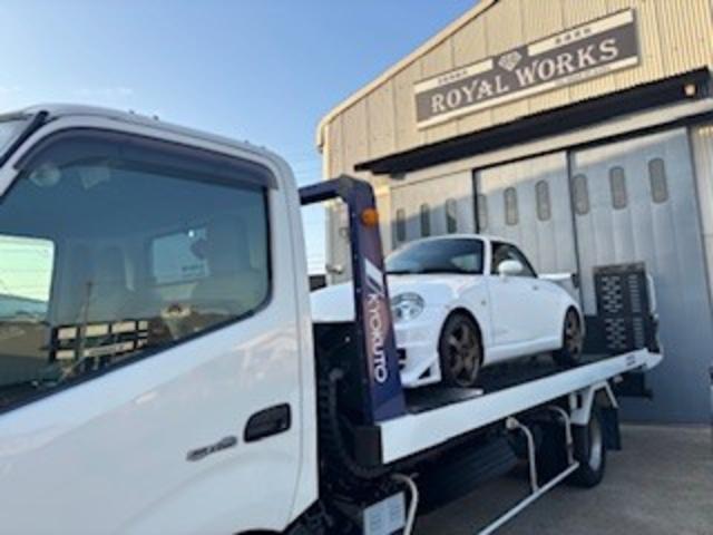 フルフラットの積載車もございますのでレッカー等の引き取りもお任せ下さい！