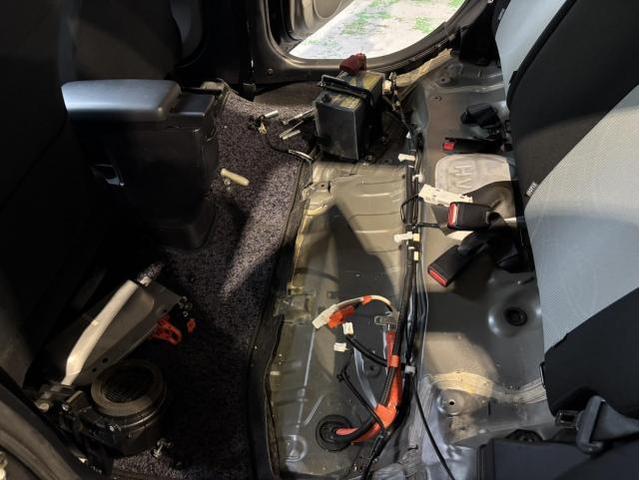 アクア　ハイブリッドバッテリー交換　豊明市　トヨタ　ハイブリット　交換　リビルト　豊明　刈谷　東郷　大府　名古屋　みよし