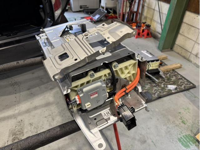 アクア　ハイブリッドバッテリー交換　豊明市　トヨタ　ハイブリット　交換　リビルト　豊明　刈谷　東郷　大府　名古屋　みよし