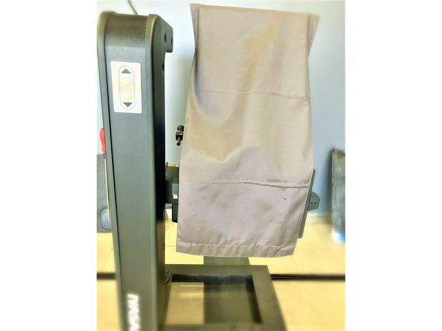 ヘッドライトテスターも完備