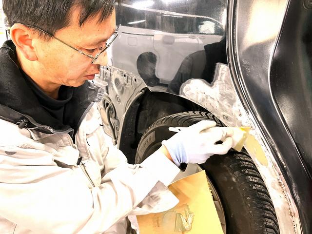 【工程７】パテで成形し・・・