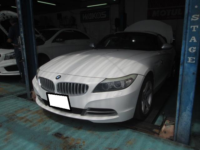 BMW Z4 Sドライブ23i：電動トップ修理【 輸入車の車検、点検、整備は創業48年のオートリーゼンにお任せ下さい】