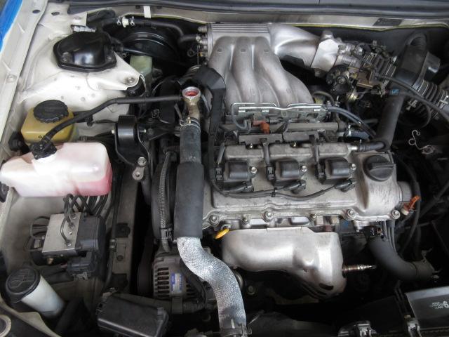 トヨタ ウインダム 2.5G COACHエディション：オイル漏れ修理【 輸入車の車検、点検、整備は創業50年のオートリーゼンにお任せ下さい】