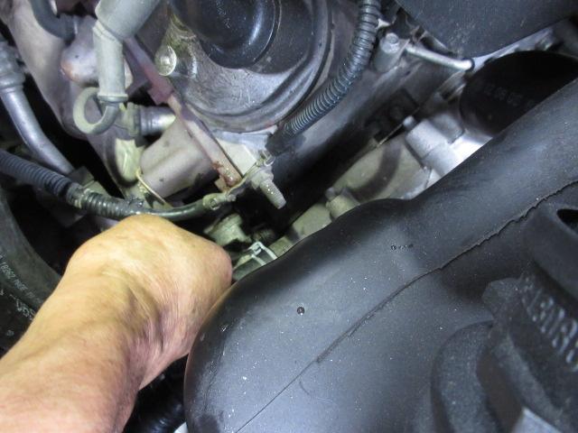 キャデラック エスカレードESV：冷却水漏れ修理【 輸入車の車検、点検、整備は創業50年のオートリーゼンにお任せ下さい】