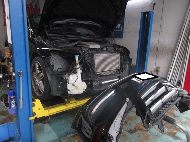 メルセデスベンツR350ブルーテック：エアコン修理【 輸入車の車検、点検、整備は創業52年のオートリーゼンにお任せ下さい】