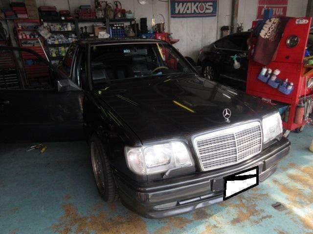 メルセデスベンツ 3.4AMG （W124）：パワーウインド修理【 輸入車の車検、点検、整備は創業53年のオートリーゼンにお任せ下さい】