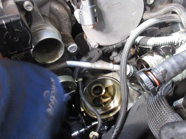 シトロエンDS5：エンジンオイル漏れ修理【 輸入車の車検、点検、整備は創業54年のオートリーゼンにお任せ下さい】