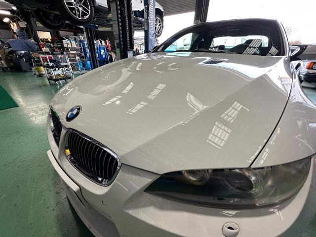 BMW M3 フロントバンパー ボンネット フロントフェンダー 飛び石傷修理 塗装 凹み 板金