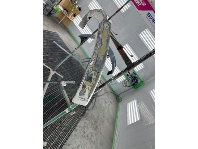 BMW M3 フロントバンパー ボンネット フロントフェンダー 飛び石傷修理 塗装 凹み 板金