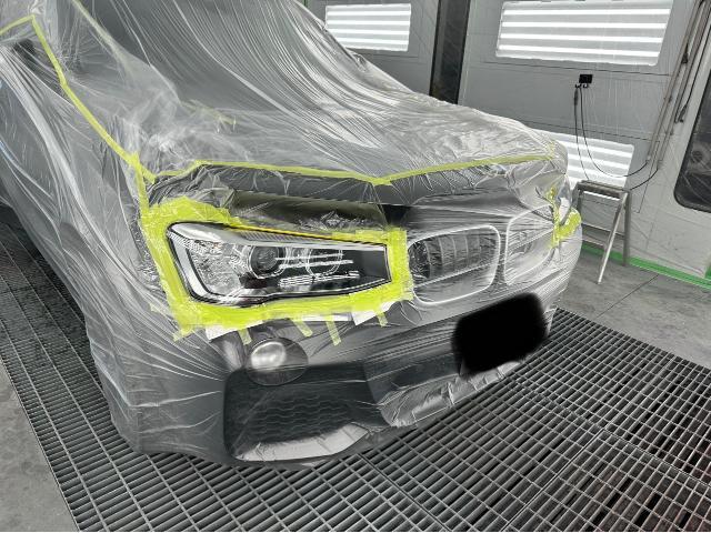 BMW X3 ヘッドライトリペア フロントバンパー傷修理  岐阜市 塗装