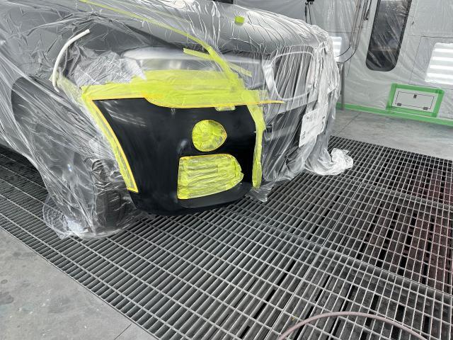 BMW X3 ヘッドライトリペア フロントバンパー傷修理  岐阜市 塗装