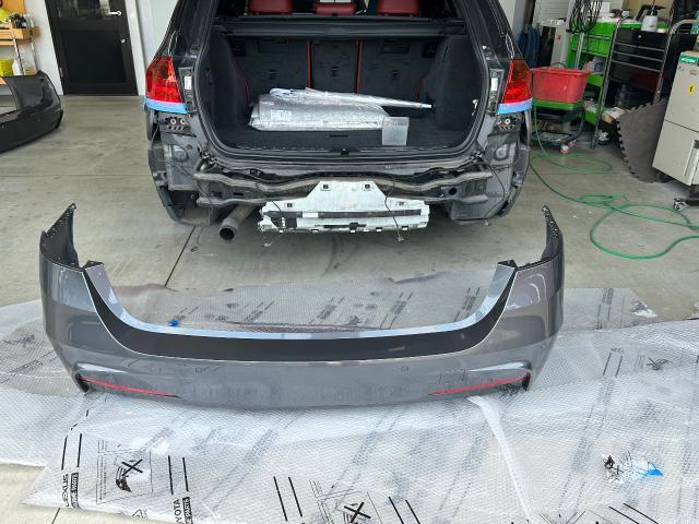 BMW ツーリング 3シリーズ リアバンパー 交換 塗装 岐阜 輸入車