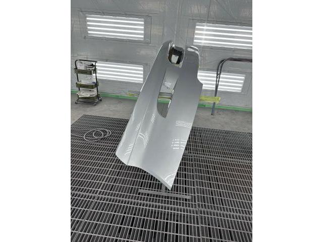 アストンマーティン DB9 フロントバンパー フロントフェンダー ドアミラーカバー キズ・へこみ直し 岐阜市 輸入車 鈑金 塗装