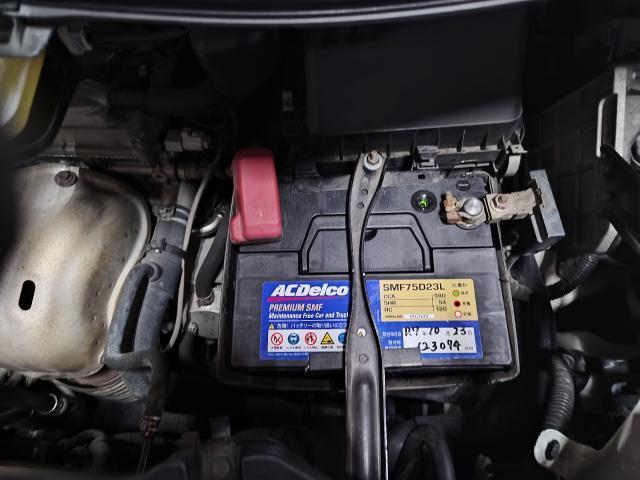 トヨタ アルファード ライト・ウィンカー類修理・整備 バッテリー交換 可児市 御嵩町 八百津町 美濃加茂市 土岐市 瑞浪市 恵那市 中津川市