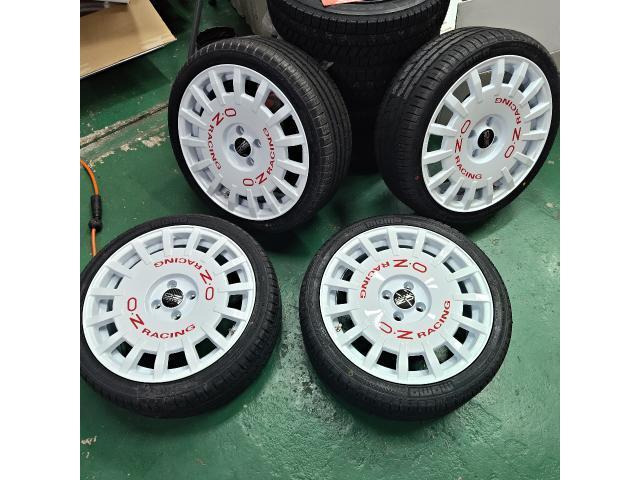 アバルト　アバルト５９５　ライト・ウィンカー類修理・整備　新品タイヤホイール組み付け　OZRacing　Rally Racing
可児市　美濃加茂市　御嵩町　八百津町　土岐市　瑞浪市　恵那市　中津川市