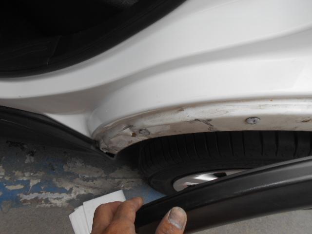 日産　ｼﾞｭｰｸ　左Rrﾄﾞｱ交換　