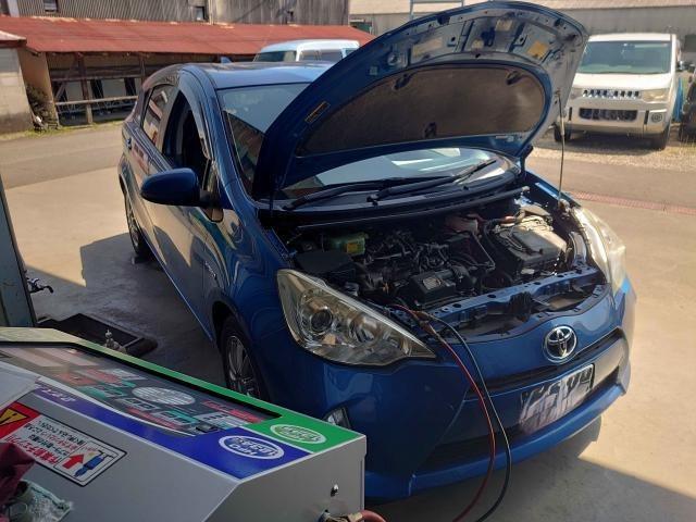 トヨタ　NHP10　アクア　エアコンメンテナンス　ガス回収　真空引き　リークチェック　規定量充填　HFC134a　コンプレッサオイル　POE　岐阜県　美濃加茂市　可児市　各務原市　多治見市　土岐市　関市　美濃市　御嵩町　兼山町　八百津町