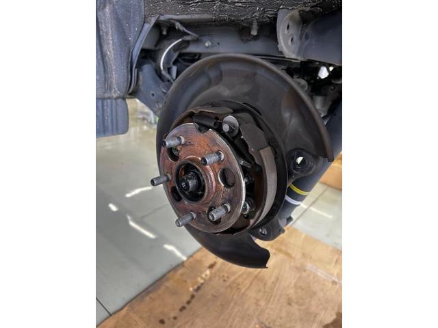 トヨタ　ヴォクシー　走行中異音　うなる音　ゴーゴー　後輪ハブベアリング　交換　土岐市　多治見市　東濃　車屋　車修理　車整備　バンブーカーズ